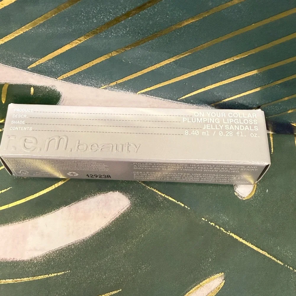 r.e.m. beauty Plumping Lipgloss in Jelly Sandals - Iridescent Pearl NIB